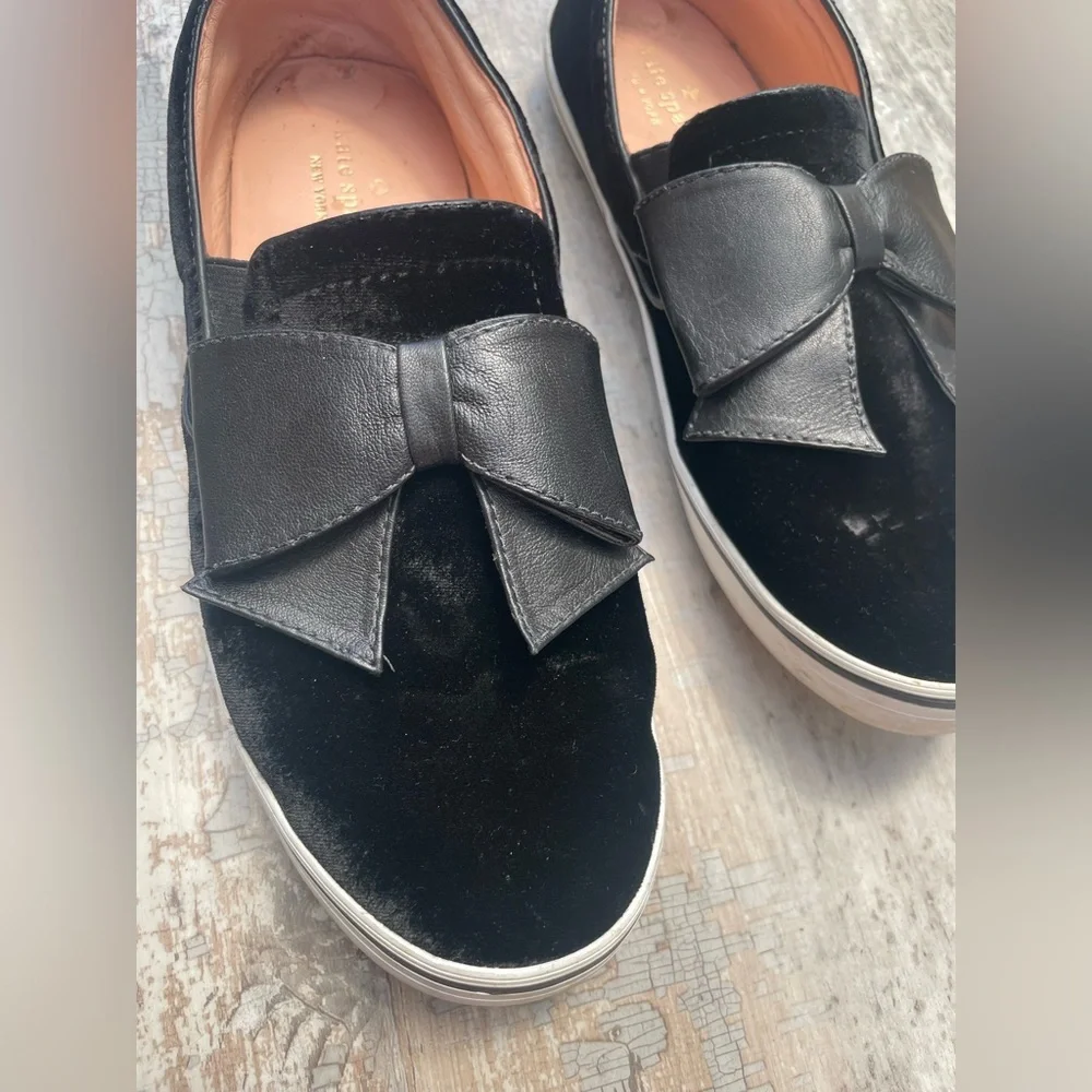 EUC Kate Spade Black Velvet Loafers with Leather Bow Detail